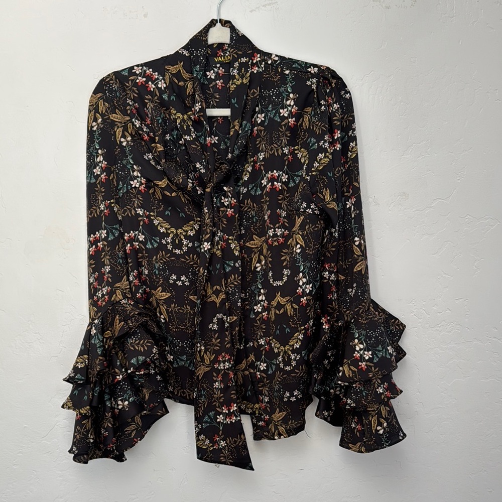 Valiant Paris Floral Ruffle Sleeve Boho Blouse (Size L) - Picture 3 of 4